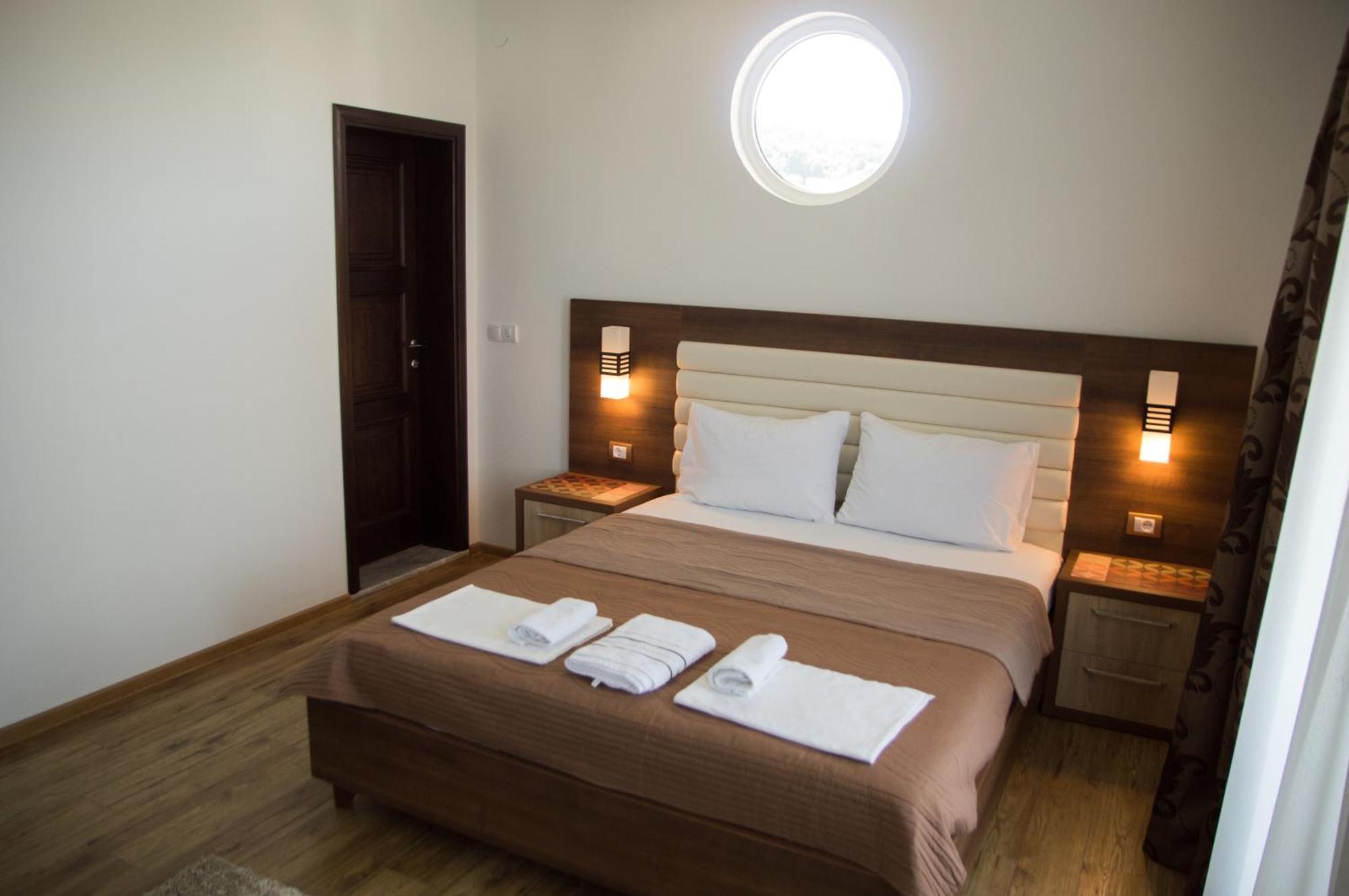 B&B Lovac Ulcinj Exterior photo